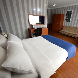 Aura Boutique فندق